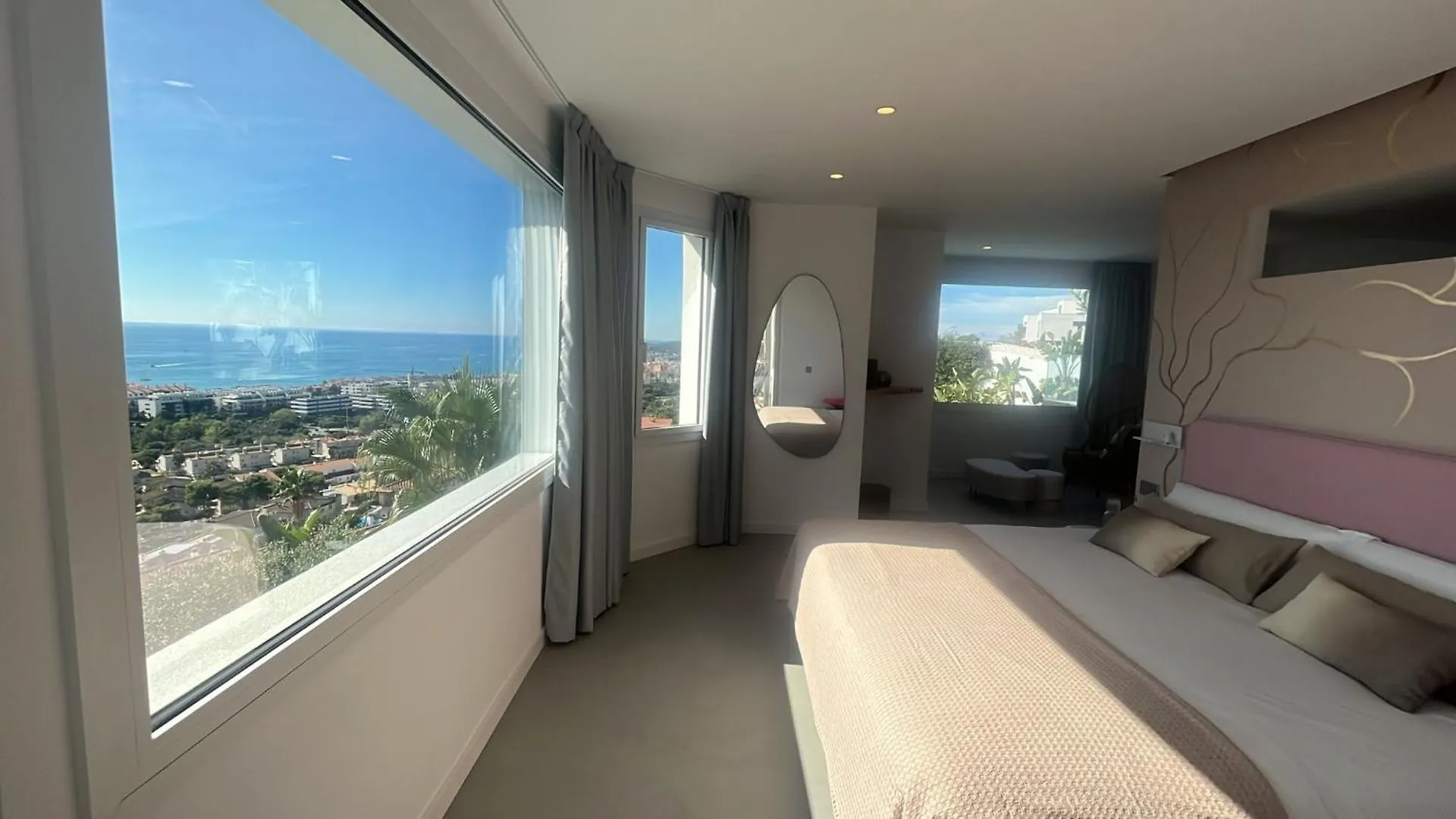 Bluehill Sitges Hotel